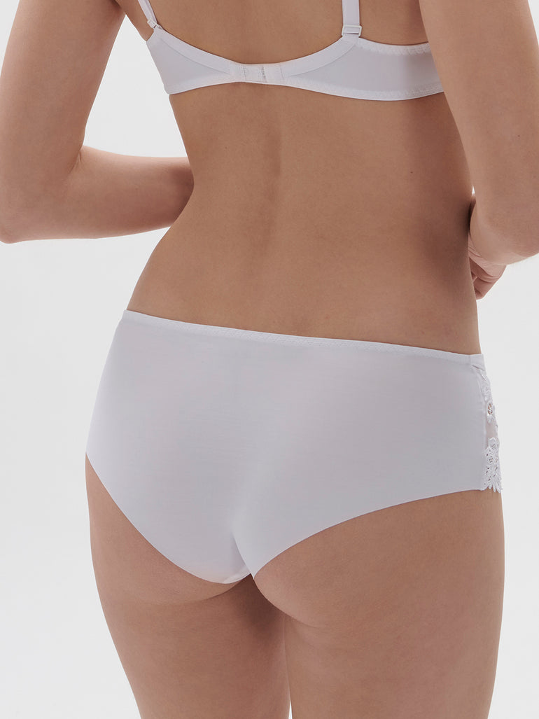 Shorty - White
