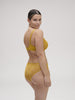 progressive-brief-golden-yellow-embleme-14