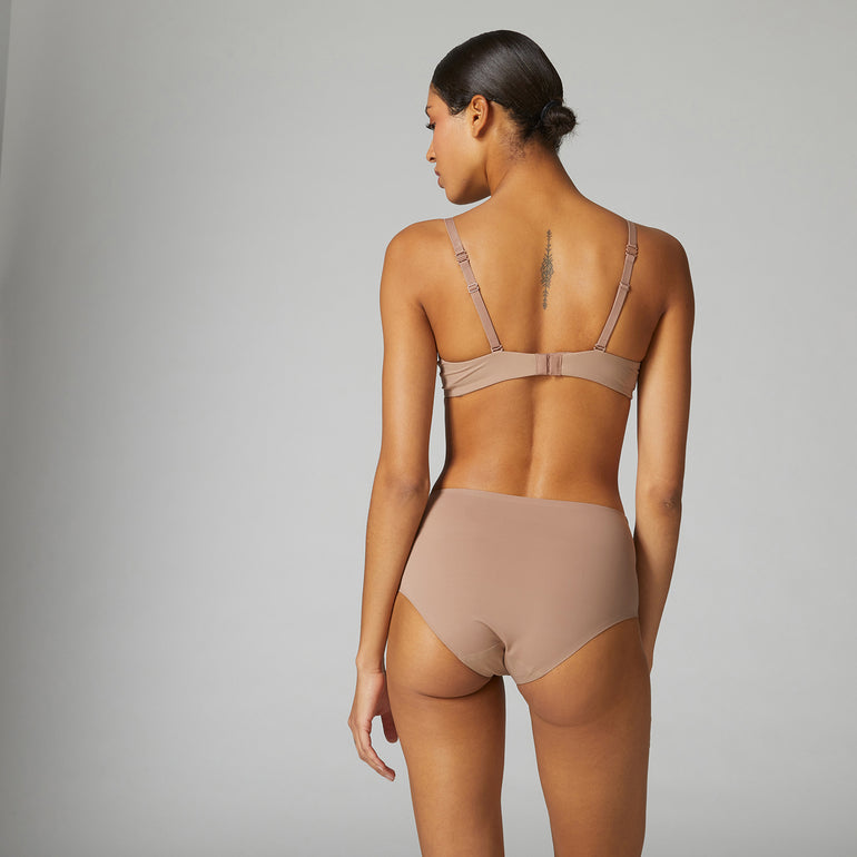 Essentiel Control Brief - Amaretto