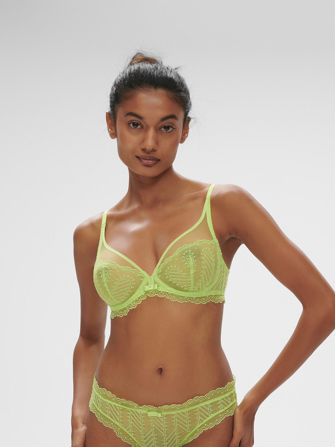 Plunging underwired bra Lime