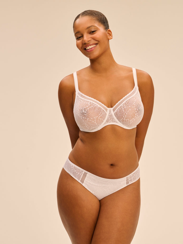 Plunging moulded underwired bra - White